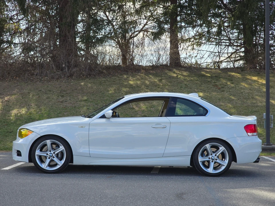 2009 BMW E82 135i & 135is - Image 17 of 31