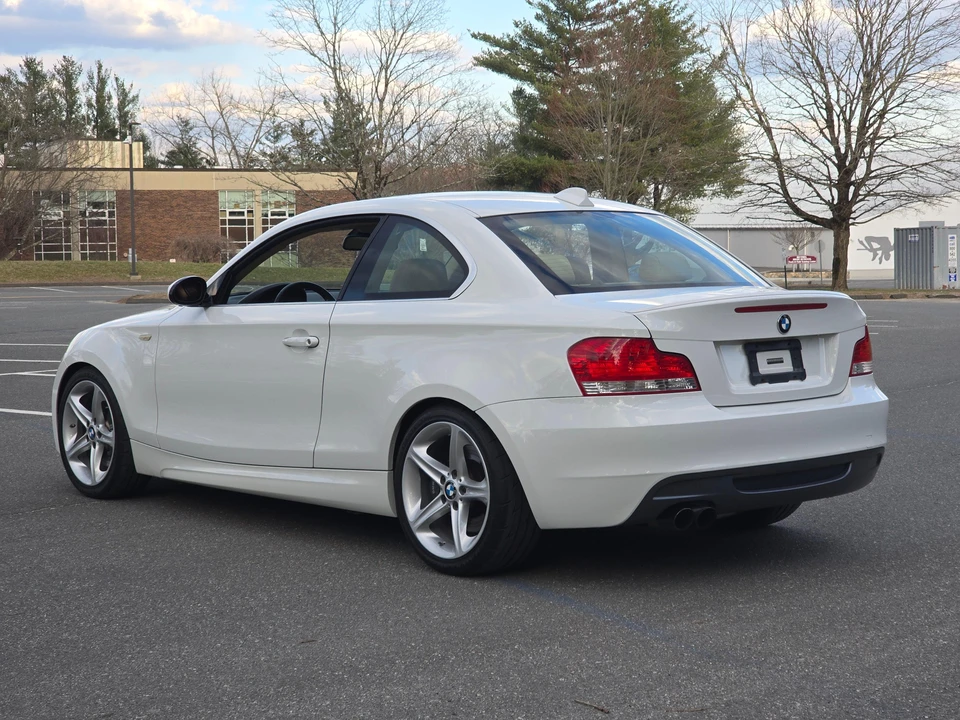 2009 BMW E82 135i & 135is - Image 21 of 31