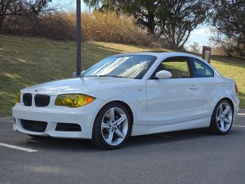 2009 BMW E82 135i & 135is - Image 13 of 31
