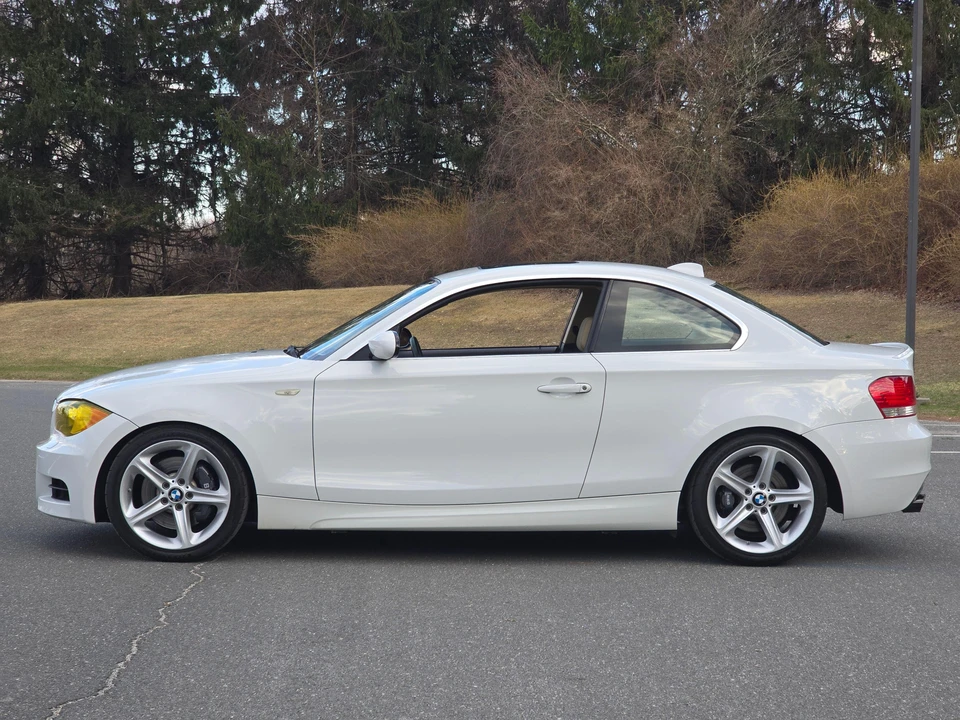 2009 BMW E82 135i & 135is - Image 16 of 31