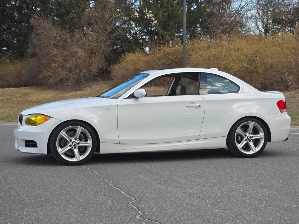 2009 BMW E82 135i & 135is - Image 15 of 31
