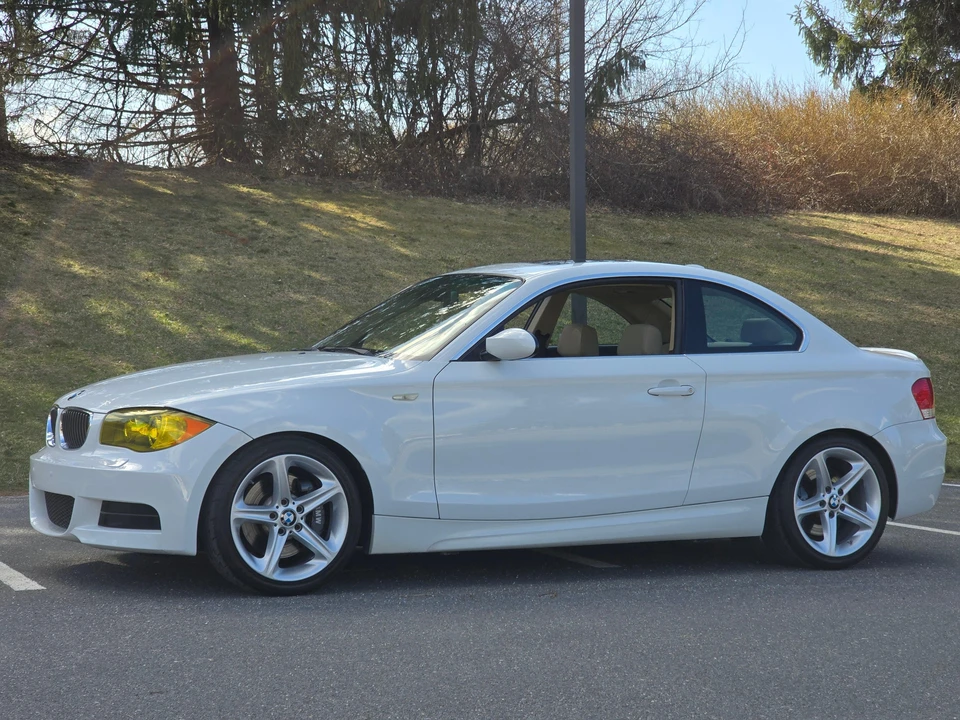 2009 BMW E82 135i & 135is - Image 14 of 31