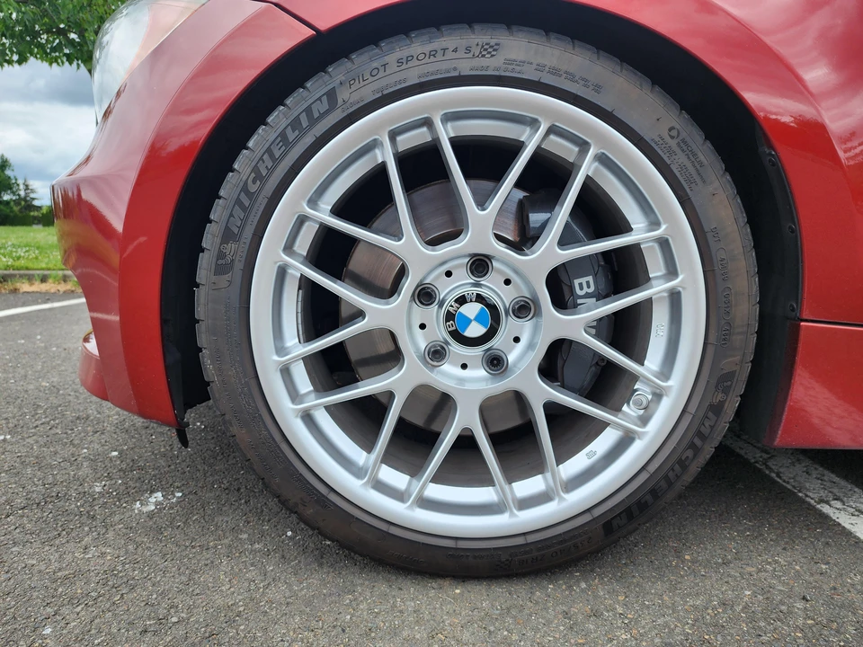 2009 BMW E82 135i & 135is - Image 22 of 31