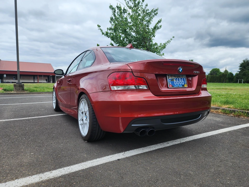2009 BMW E82 135i & 135is - Image 9 of 31
