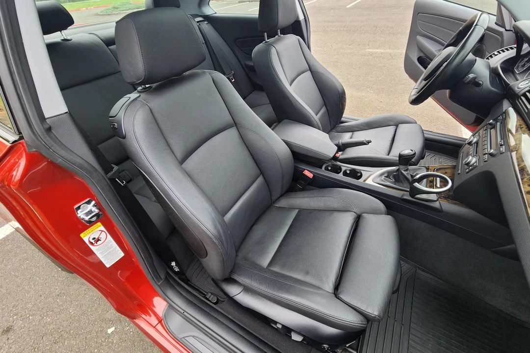 2009 BMW E82 135i & 135is - Image 28 of 31