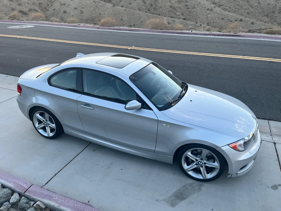 2009 BMW E82 135i & 135is - Image 29 of 31