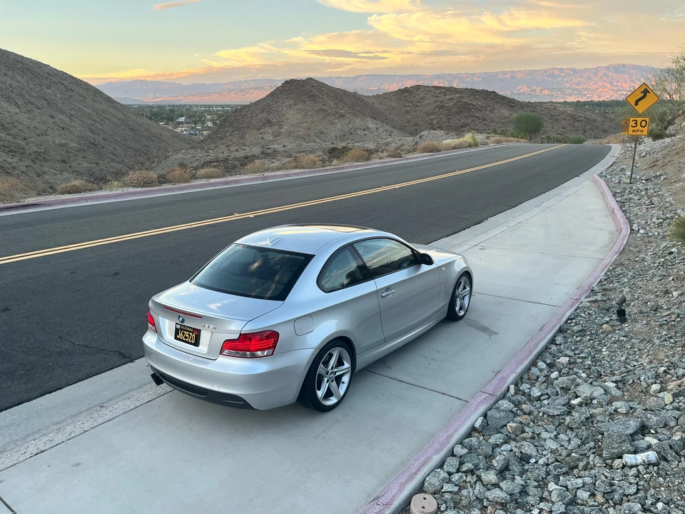 2009 BMW E82 135i & 135is - Image 21 of 31
