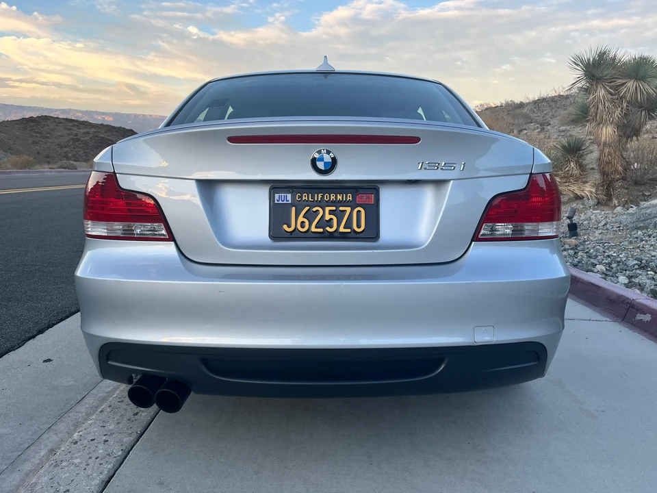 2009 BMW E82 135i & 135is - Image 18 of 31