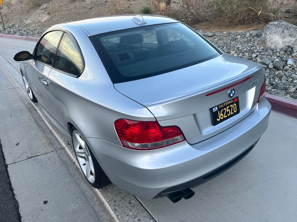 2009 BMW E82 135i & 135is - Image 15 of 31