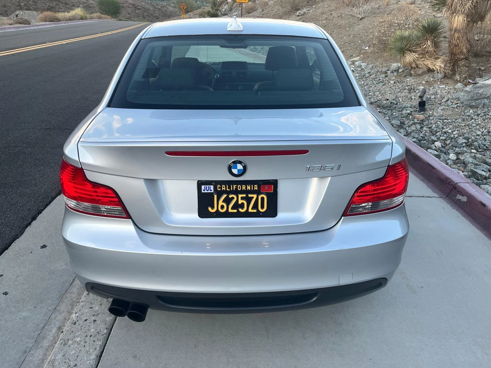 2009 BMW E82 135i & 135is - Image 17 of 31