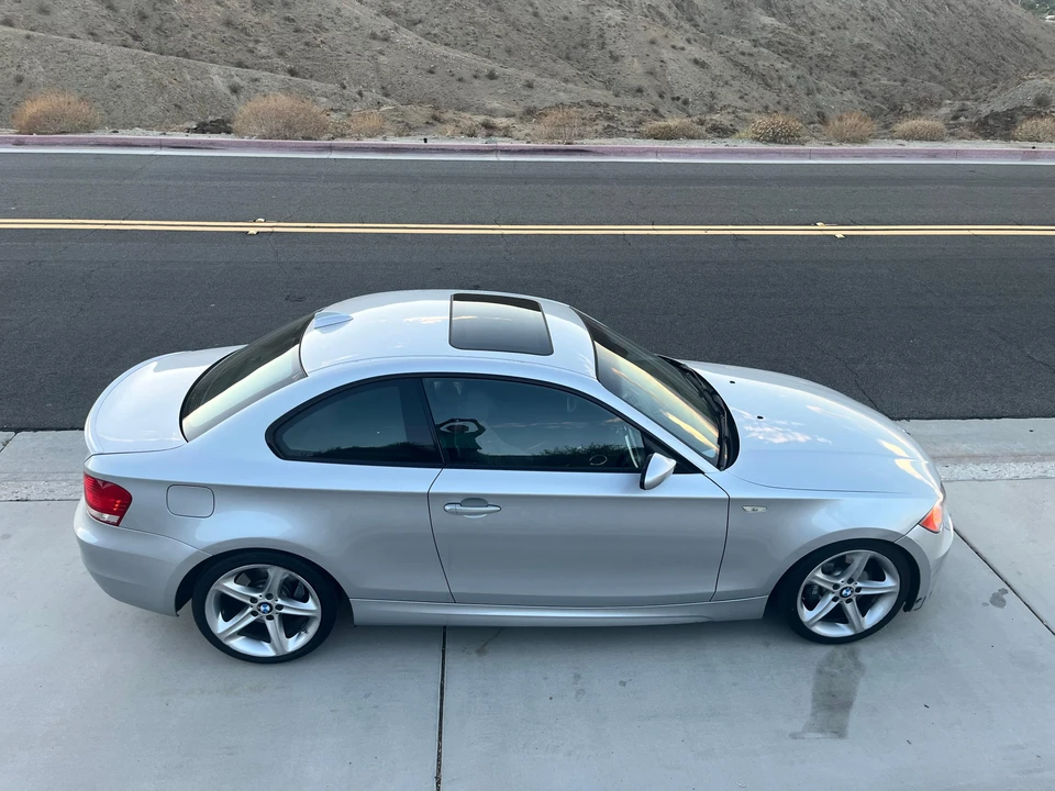 2009 BMW E82 135i & 135is - Image 25 of 31