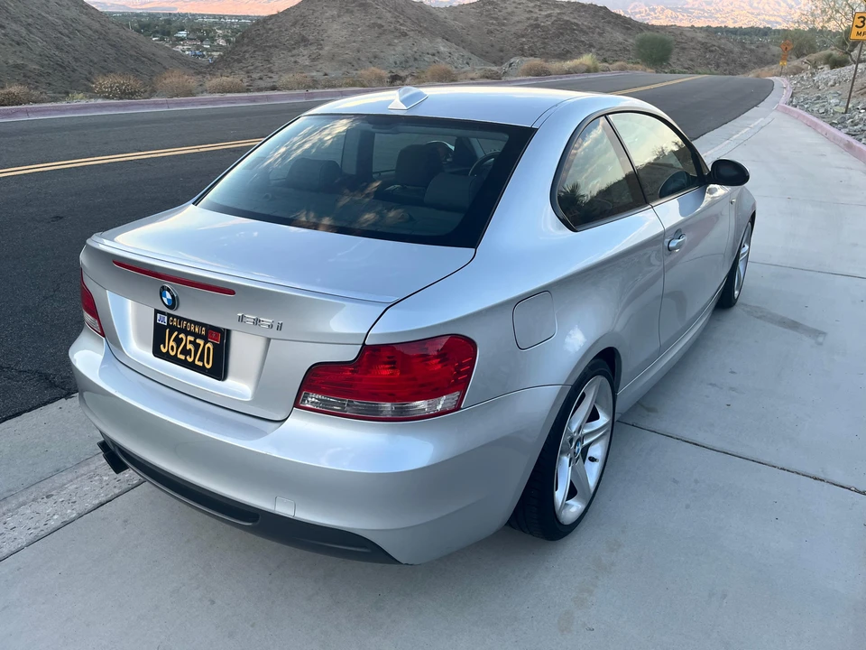 2009 BMW E82 135i & 135is - Image 20 of 31