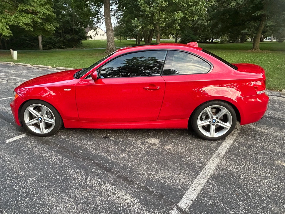 2009 BMW E82 135i & 135is - Image 6 of 31