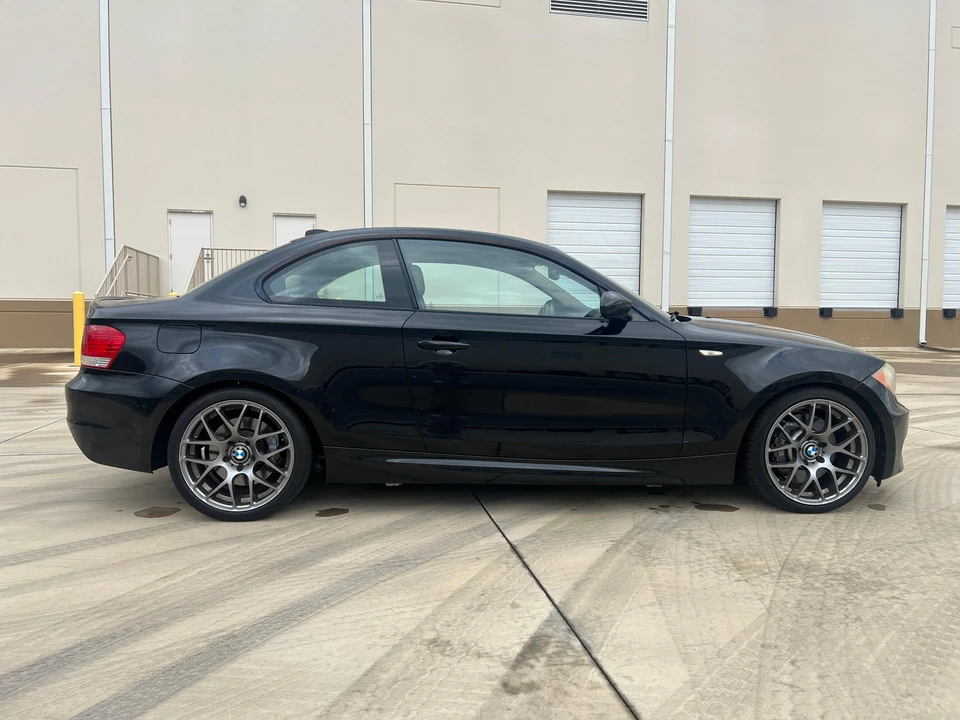 2009 BMW E82 135i & 135is - Image 15 of 31