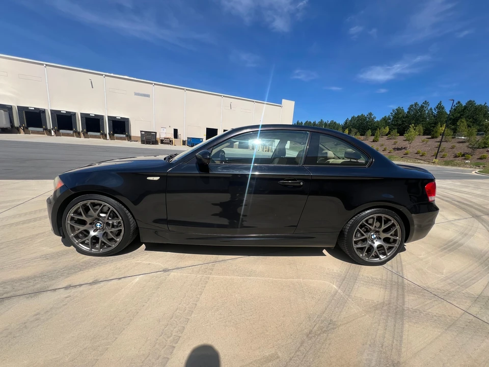 2009 BMW E82 135i & 135is - Image 9 of 31