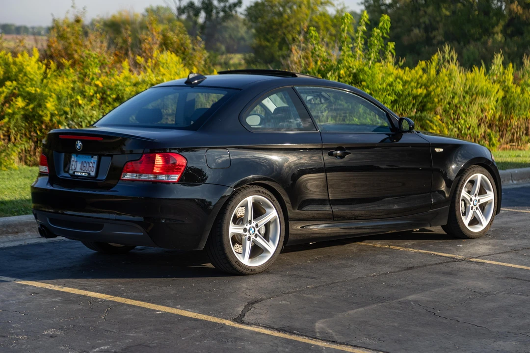 2009 BMW E82 135i & 135is - Image 7 of 31