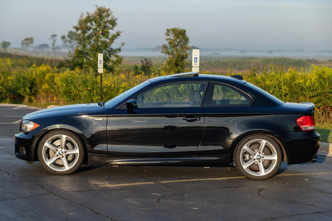2009 BMW E82 135i & 135is - Image 6 of 31