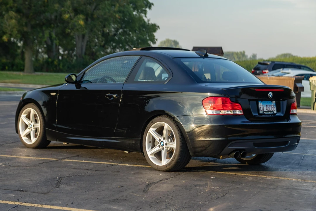 2009 BMW E82 135i & 135is - Image 4 of 31