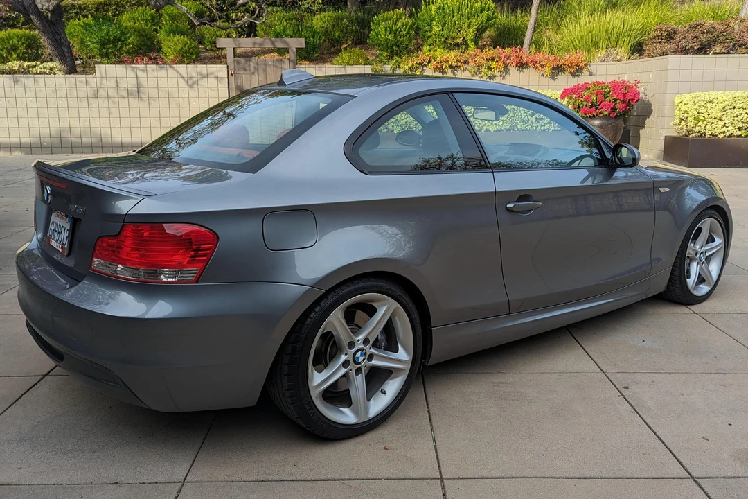 2009 BMW E82 135i & 135is - Image 4 of 31