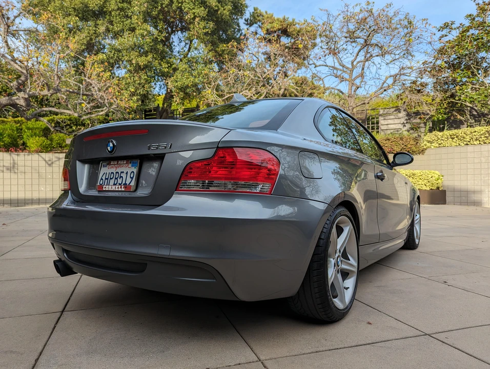 2009 BMW E82 135i & 135is - Image 14 of 31