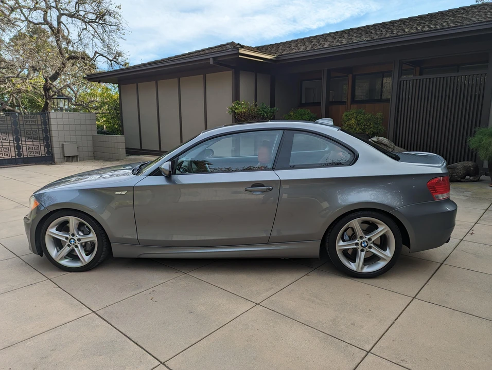 2009 BMW E82 135i & 135is - Image 9 of 31