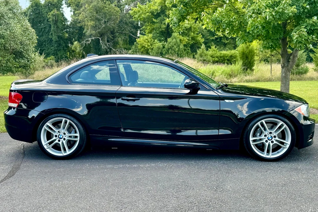 2009 BMW E82 135i & 135is - Image 23 of 31