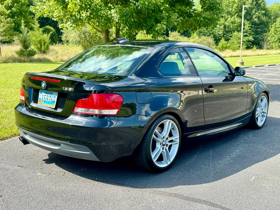 2009 BMW E82 135i & 135is - Image 18 of 31