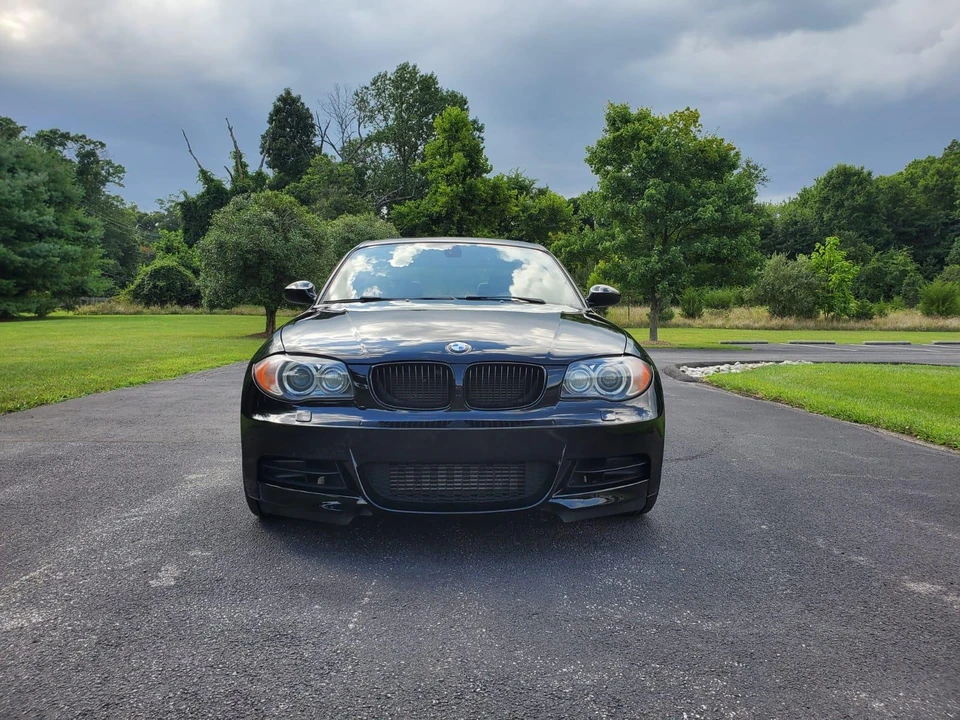 2009 BMW E82 135i & 135is - Image 6 of 31