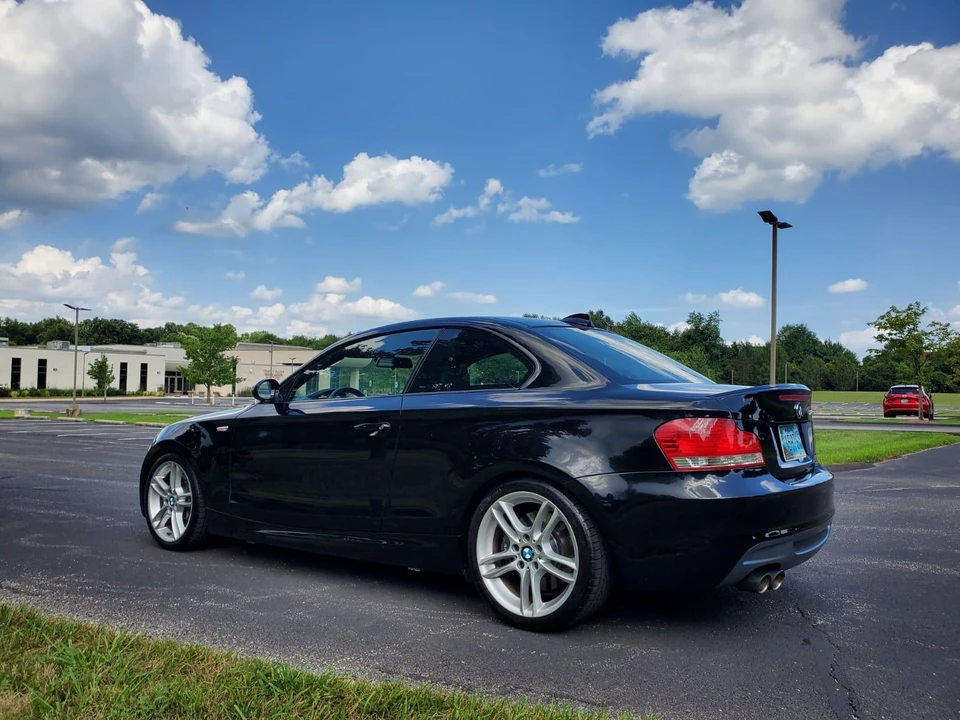 2009 BMW E82 135i & 135is - Image 12 of 31