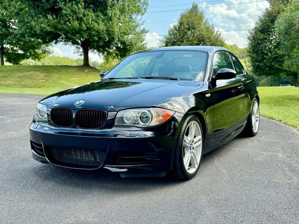 2009 BMW E82 135i & 135is - Image 8 of 31