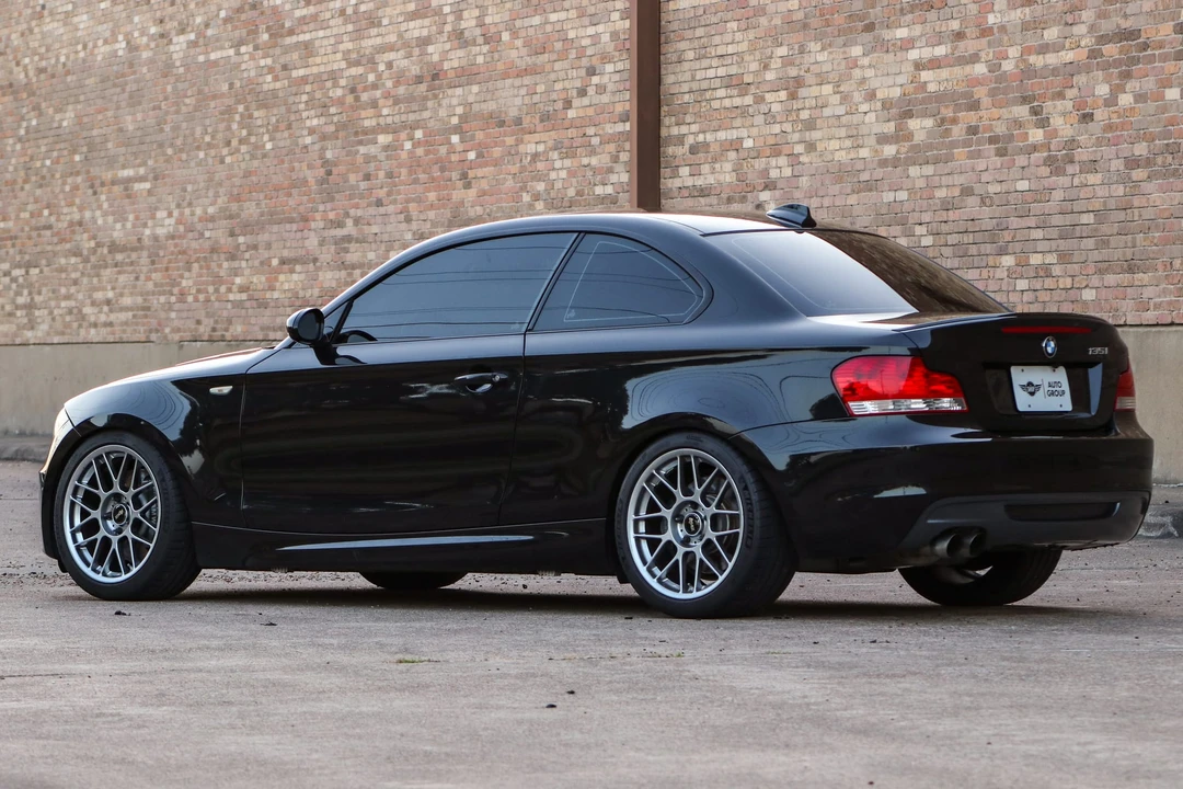 2009 BMW E82 135i & 135is - Image 5 of 31