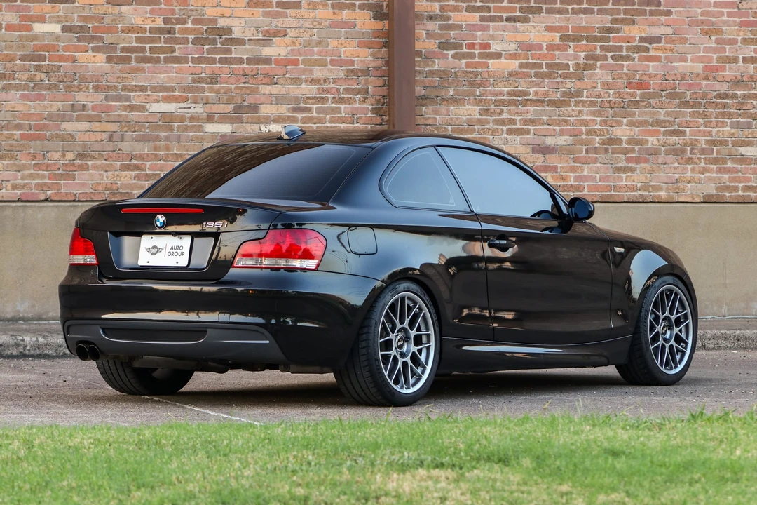 2009 BMW E82 135i & 135is - Image 9 of 31