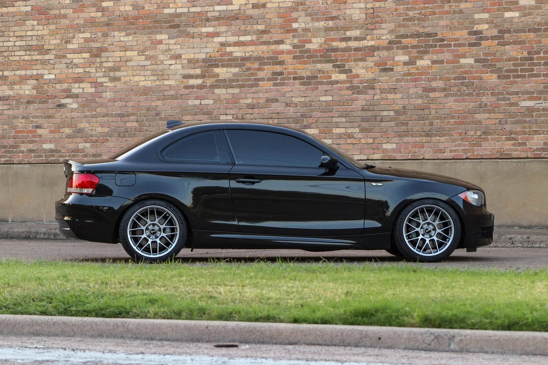 2009 BMW E82 135i & 135is - Image 10 of 31