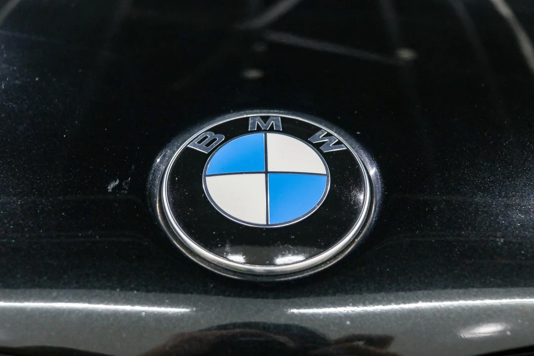 2009 BMW E82 135i & 135is - Image 17 of 31