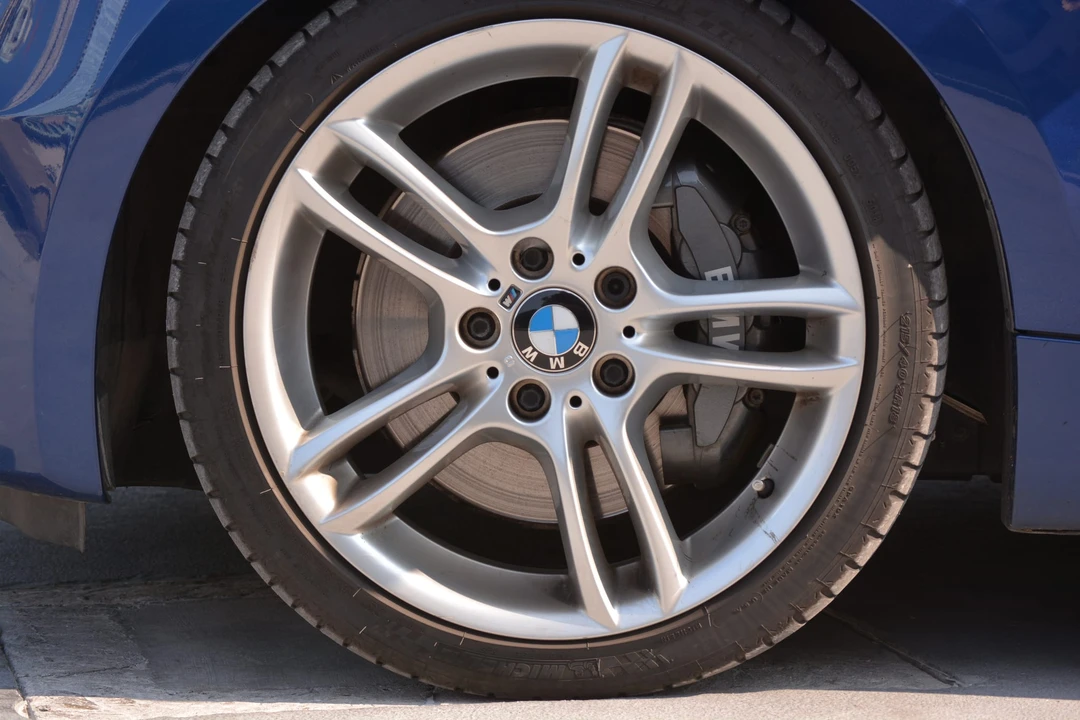 2009 BMW E82 135i & 135is - Image 19 of 31