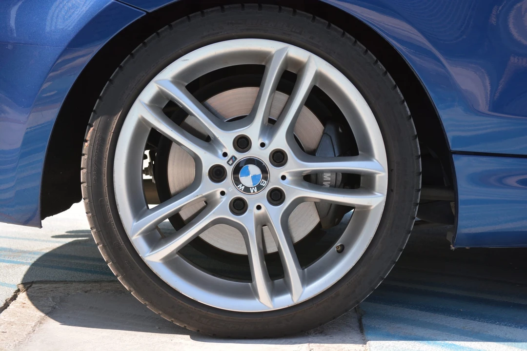 2009 BMW E82 135i & 135is - Image 21 of 31
