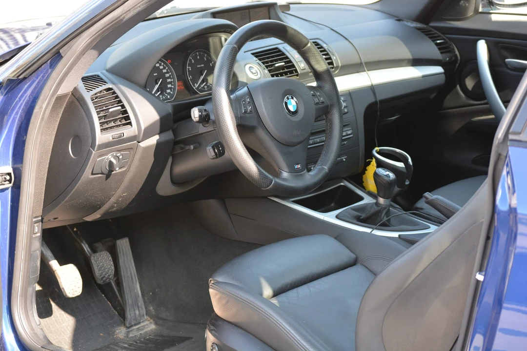 2009 BMW E82 135i & 135is - Image 28 of 31