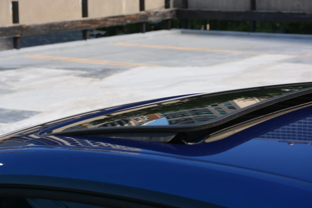 2009 BMW E82 135i & 135is - Image 11 of 31