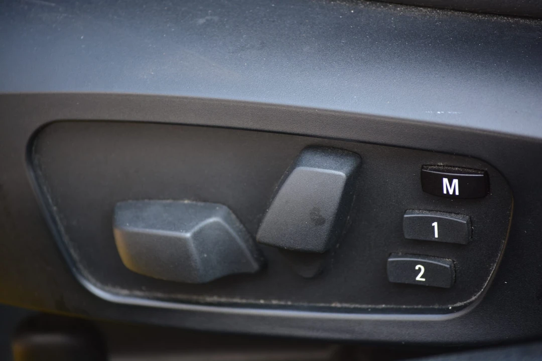2009 BMW E82 135i & 135is - Image 27 of 31