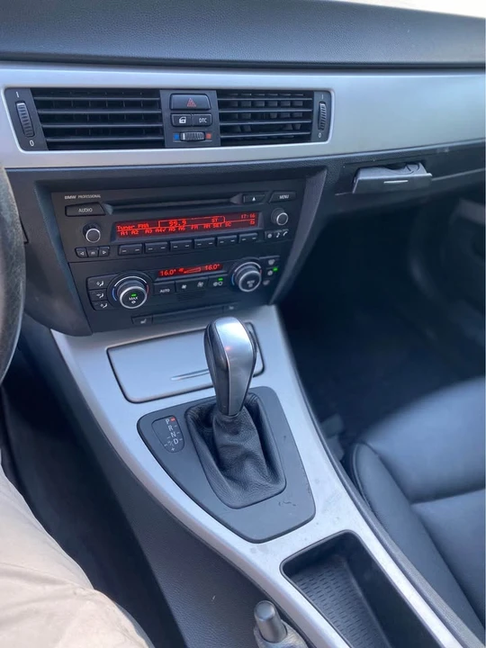 2009 BMW E90 3 Series Sedan - Image 12 of 14