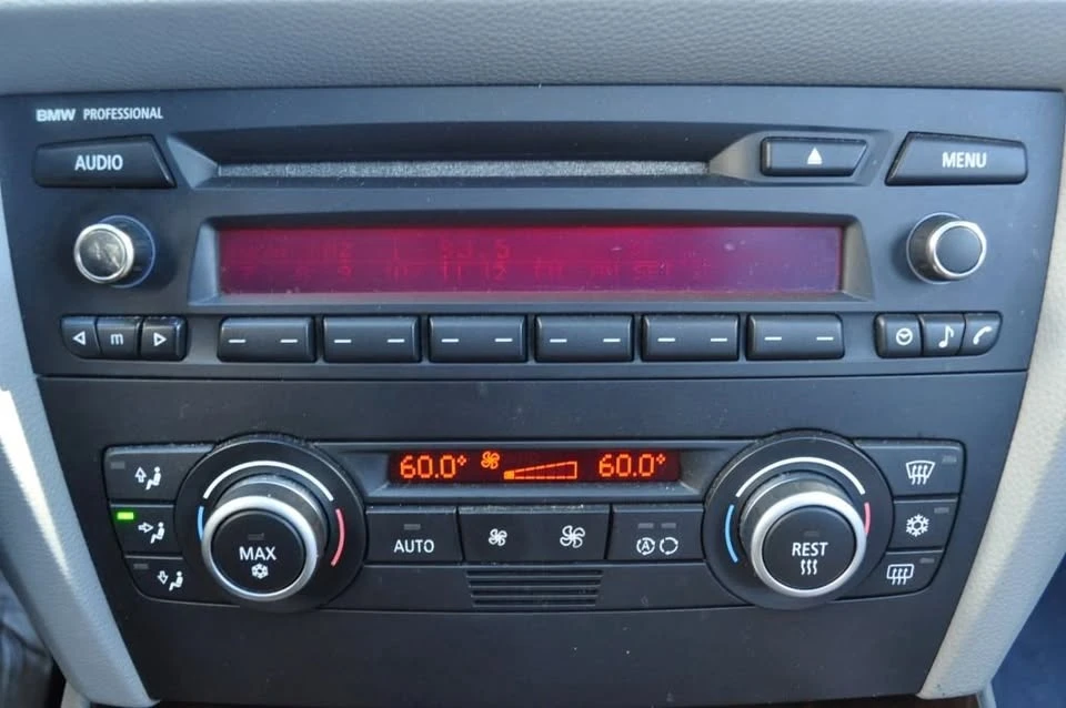 2009 BMW E90 3 Series Sedan - Image 13 of 14