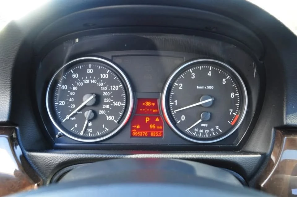 2009 BMW E90 3 Series Sedan - Image 11 of 14