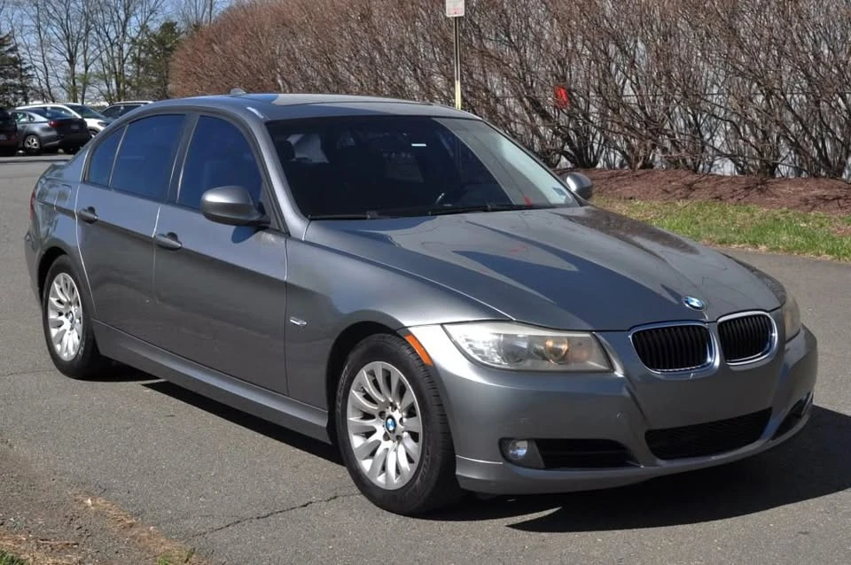 2009 BMW E90 3 Series Sedan - Image 2 of 14