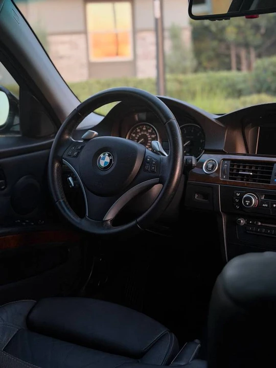 2009 BMW E90 3 Series Sedan - Image 20 of 22