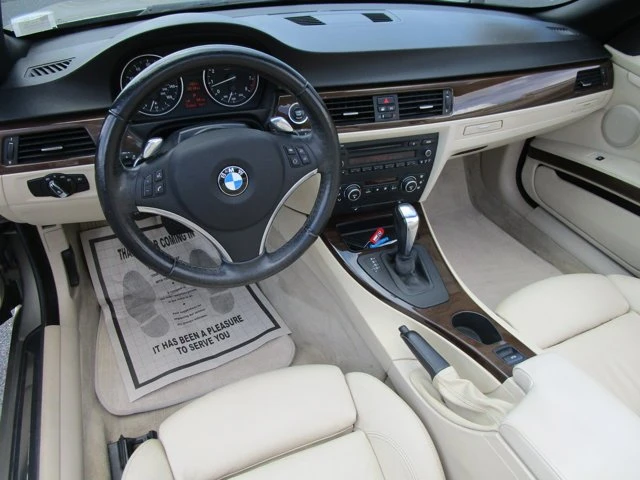 2009 BMW E90 3 Series Sedan - Image 11 of 19