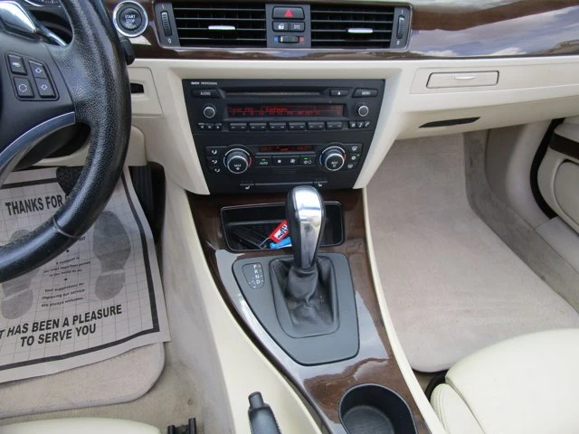 2009 BMW E90 3 Series Sedan - Image 17 of 19