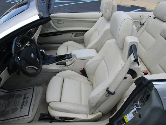 2009 BMW E90 3 Series Sedan - Image 9 of 19
