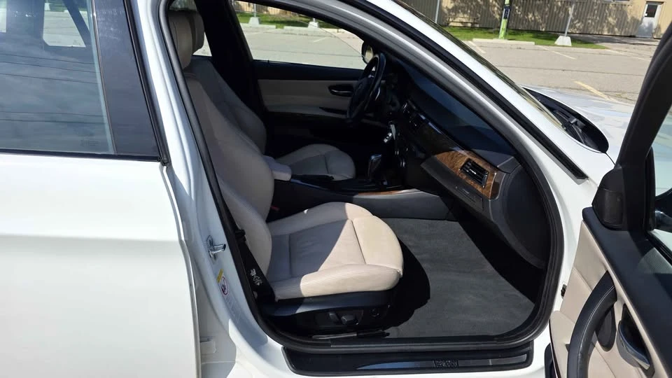 2009 BMW E90 3 Series Sedan - Image 5 of 17