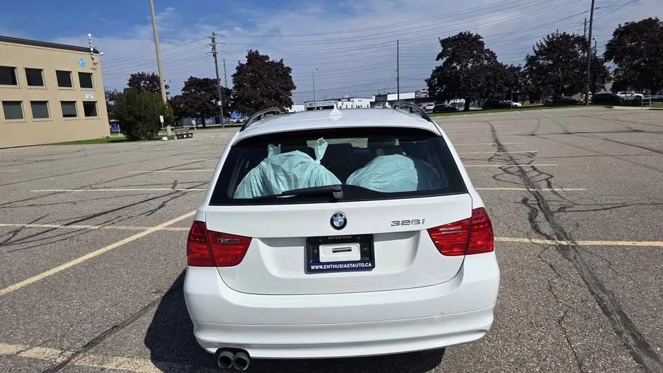 2009 BMW E90 3 Series Sedan - Image 11 of 17