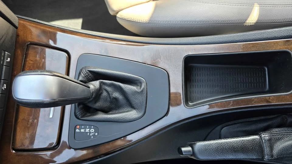 2009 BMW E90 3 Series Sedan - Image 17 of 17